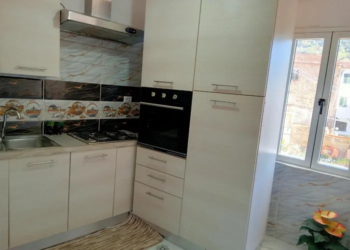 Casa Dei Fiori شقة Biassa